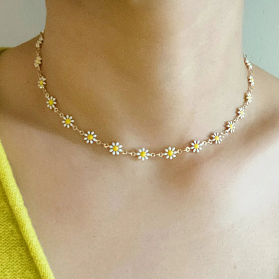 All Around Daisy Necklace - CAKEWISH
