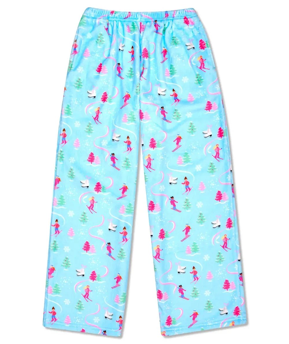 Back pocket on the Tween Festive Fuzzy Pants in Apres All Day print by Iscream - CAKEWISH.