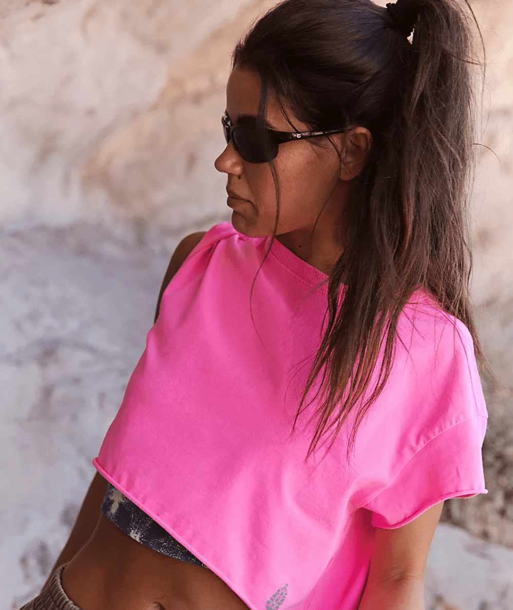 Women’s Hot Shot Cropped Tee - CAKEWISH