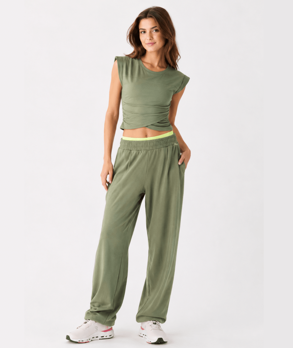 Women’s Hot Shot Crossover Set - CAKEWISH