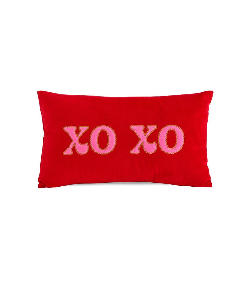 “XOXO” Pillow - CAKEWISH